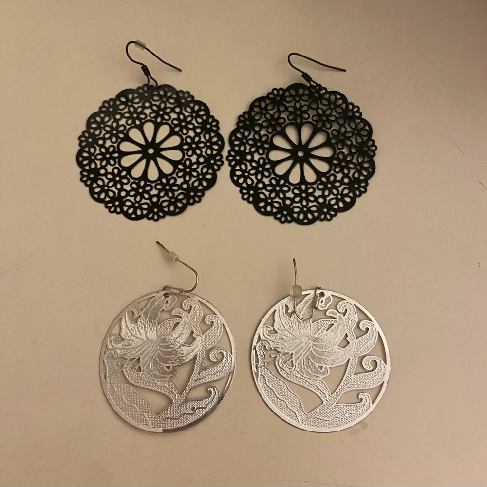 Disc earrings